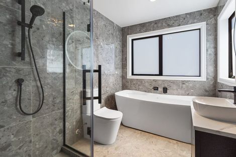 Photo of property in 11 Bremner Ridge Street, Flat Bush, Auckland, 2019