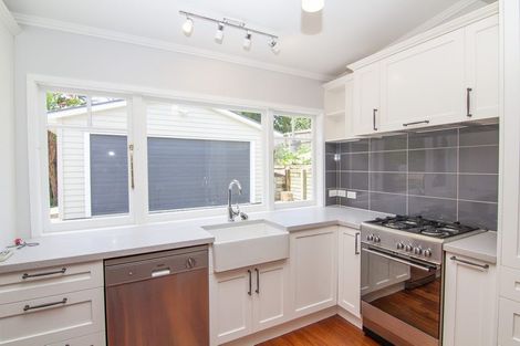 Photo of property in 7 Miro Street, Helensville, 0800