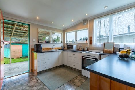 Photo of property in 3 Otanga Street, Dannevirke, 4930