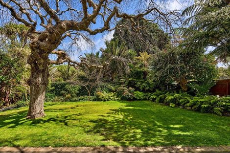 Photo of property in 2 Hautana Square, Woburn, Lower Hutt, 5010