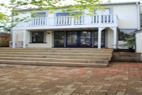 Photo of property in Rosemere Backpackers, 6 Macdonald Crescent, Te Aro, Wellington, 6011