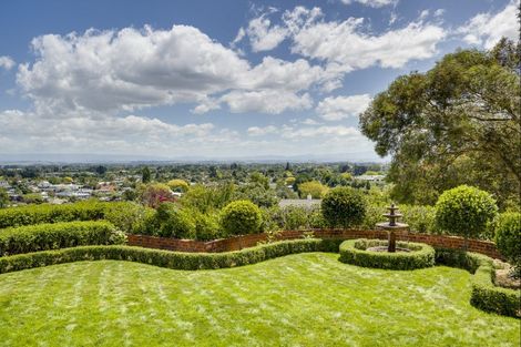 Photo of property in 44 Busby Hill, Havelock North, 4130