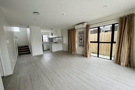 Photo of property in 77a Cargill Street, Papakura, 2110