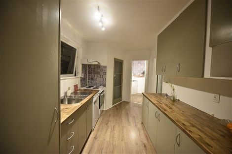 Photo of property in 38 Sunvue Road, Glen Eden, Auckland, 0602
