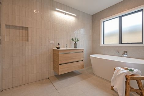 Photo of property in 45 Sardinia Grove, Fitzherbert, Palmerston North, 4410