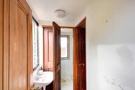 Photo of property in Elm Lodge Backpackers, 74 Elm Row, Dunedin Central, Dunedin, 9016