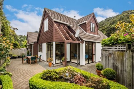 Photo of property in 4/130 Muritai Road, Eastbourne, Lower Hutt, 5013