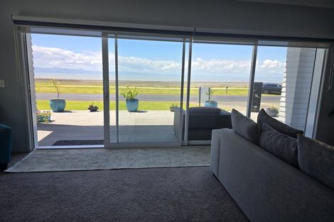 Photo of property in 877 East Coast Road, Kaiaua, Pokeno, 2473