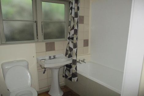 Photo of property in 35 Airlie Road, Plimmerton, Porirua, 5026