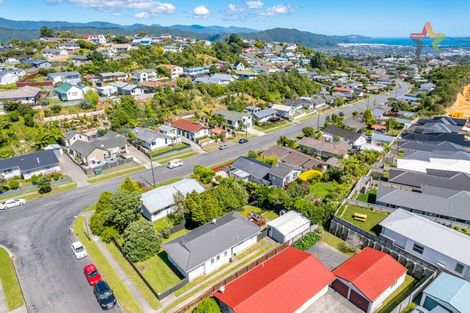 Photo of property in 3 Kaitangata Crescent, Kelson, Lower Hutt, 5010