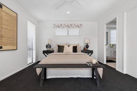 Photo of property in 52 Carrington Drive, Papamoa Beach, Papamoa, 3118