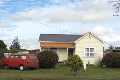 Photo of property in 1 Rosalind Street, Stratford, 4332