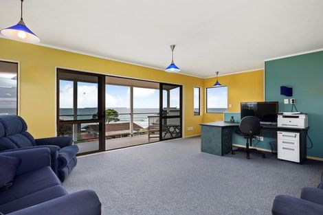 Photo of property in 1337c Papamoa Beach Road, Papamoa Beach, Papamoa, 3118