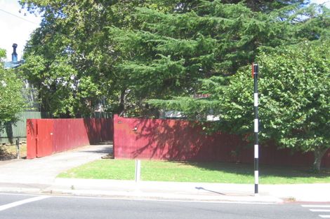 Photo of property in 190a Lake Road, Northcote, Auckland, 0627