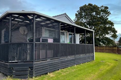 Photo of property in 21 Hamilton Drive, Waiuku, 2123