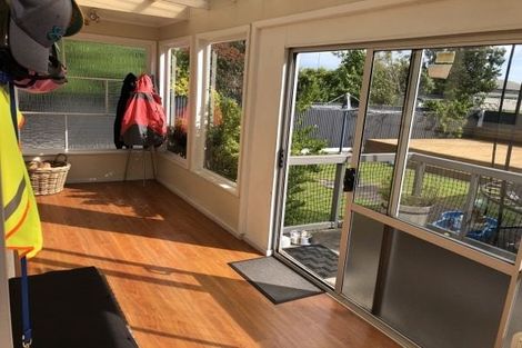 Photo of property in 16 Aspiring Avenue, Milson, Palmerston North, 4414