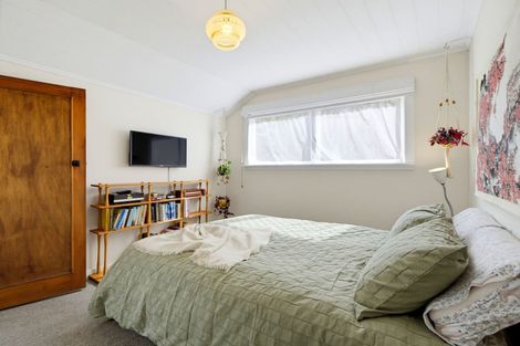 Photo of property in 10 Cornwall Road, Lyttelton, 8082