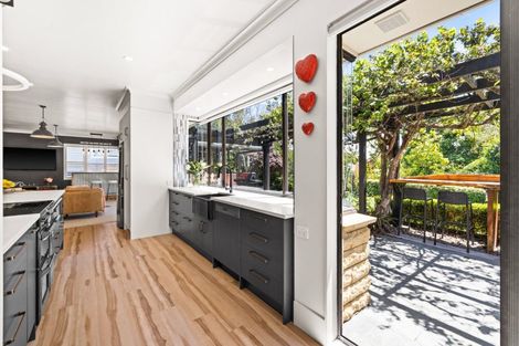 Photo of property in 12 Lennon Grove, Havelock North, 4130