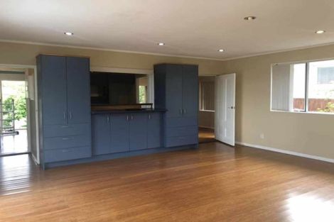 Photo of property in 25 Sorrel Crescent, Bucklands Beach, Auckland, 2012