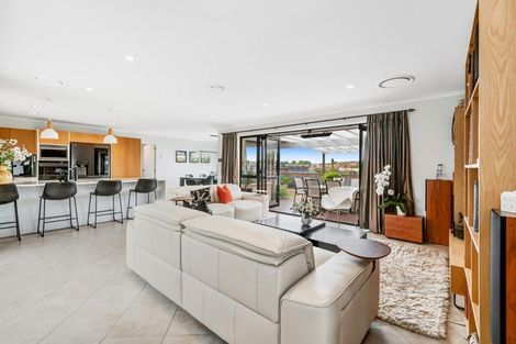 Photo of property in 8a Astrolabe Place, Gulf Harbour, Whangaparaoa, 0930