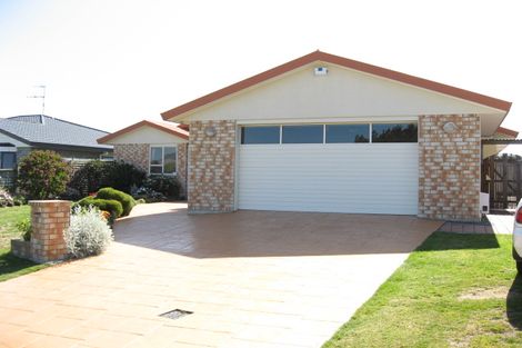 Photo of property in 29 College Drive, Paraparaumu, 5032