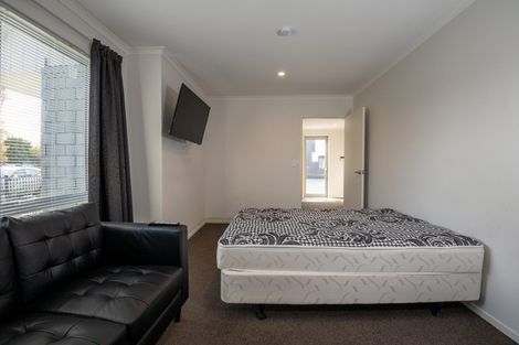 Photo of property in 2/9 Hibiscus Avenue, Hamilton Lake, Hamilton, 3204