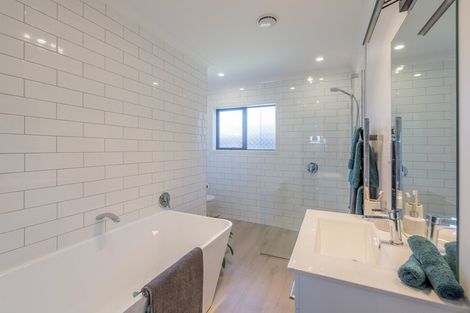 Photo of property in 144b Winchester Street, Levin, 5510