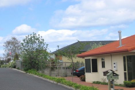 Photo of property in 8 Fairview Terrace, Waipahihi, Taupo, 3330