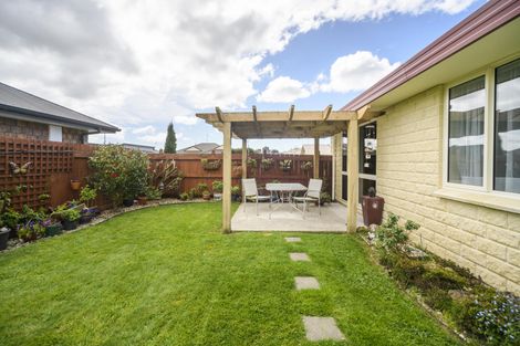 Photo of property in 22 Meridian Grove, Kelvin Grove, Palmerston North, 4414
