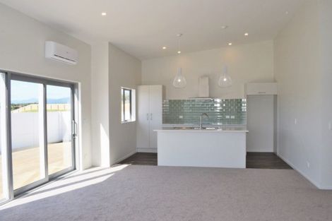 Photo of property in 4 Seagrass Place, Otaki Beach, Otaki, 5512