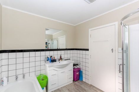 Photo of property in 163a Pembroke Street, Westown, New Plymouth, 4310