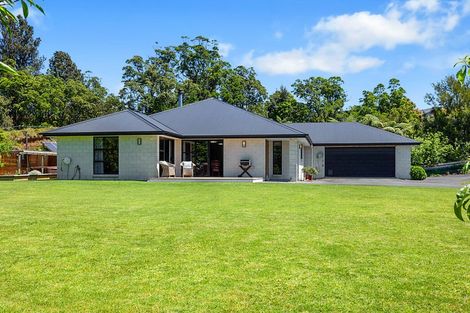 Photo of property in 4 Dunbar Place, Highlands Park, New Plymouth, 4312