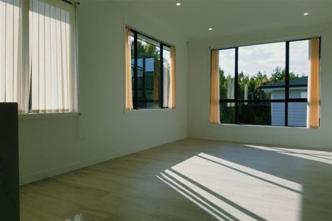 Photo of property in 8 Newport Place, Forrest Hill, Auckland, 0620