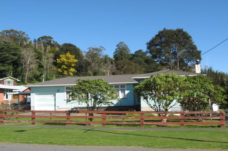 Photo of property in 36 Milne Street, Hunterville, 4730