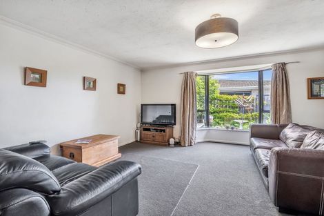 Photo of property in 2/56 Aorangi Road, Bryndwr, Christchurch, 8053