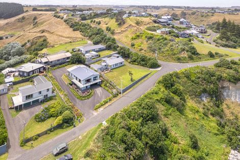 Photo of property in 21 Sunset Parade, Kai Iwi, Whanganui, 4574