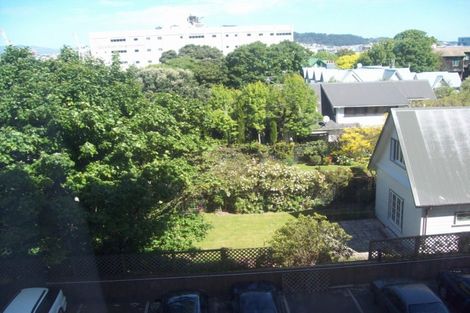 Photo of property in Hobson Court Flats, 35/70 Hobson Street, Thorndon, Wellington, 6011