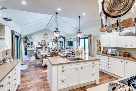 Photo of property in 99 Kent Terrace, Taradale, Napier, 4112