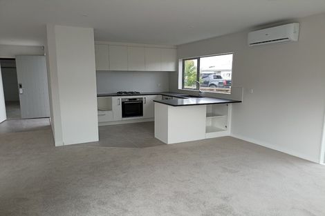 Photo of property in 32 Umu Place, Mangere, Auckland, 2022