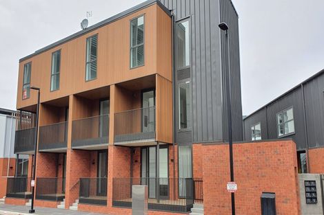 Photo of property in 3a Luxton Place, Mount Pleasant, Christchurch, 8081