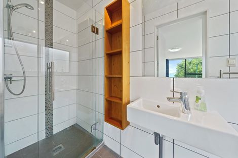 Photo of property in 3 Fore Street, Kaiwharawhara, Wellington, 6035