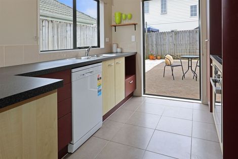 Photo of property in 12 Peachstone Lane, Henderson, Auckland, 0612