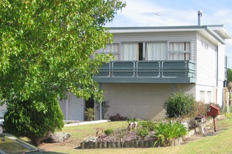 Photo of property in 59 Girrahween Drive, Totara Vale, Auckland, 0629