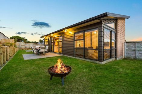 Photo of property in 42 Mo Street, Camborne, Porirua, 5026