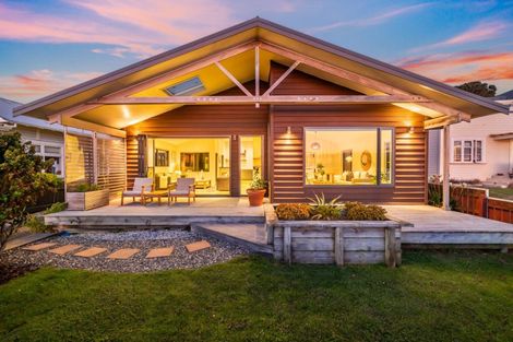 Photo of property in 43 Moana Road, Plimmerton, Porirua, 5026