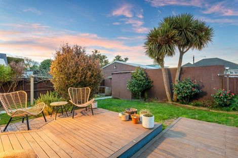 Photo of property in 56 Effingham Street, North New Brighton, Christchurch, 8083
