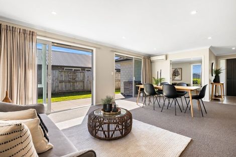 Photo of property in 98 Penetaka Heights, Pyes Pa, Tauranga, 3112