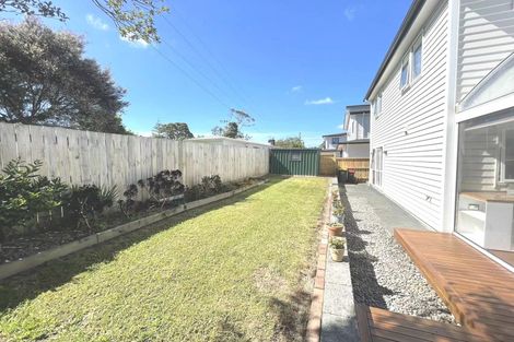 Photo of property in 14a Bridge Avenue, Te Atatu South, Auckland, 0610