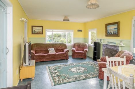 Photo of property in 106 Kahukura Avenue, Waitarere Beach, Levin, 5510