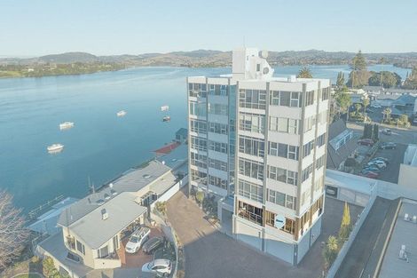 Photo of property in Elizabeth Height Apartments, 8 Elizabeth Street, Tauranga, 3110